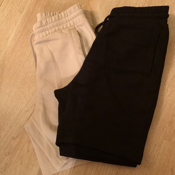 2 pairs of Men’s H&M shorts - Picture 3 of 4